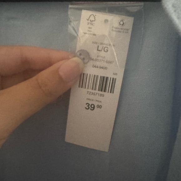 Button-Front Linen Blend Blouse - Picture 4 of 4